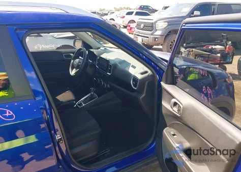 2024 Hyundai Venue Sel z USA, uszkodzony, nr VIN KMHRC8A30RU295804